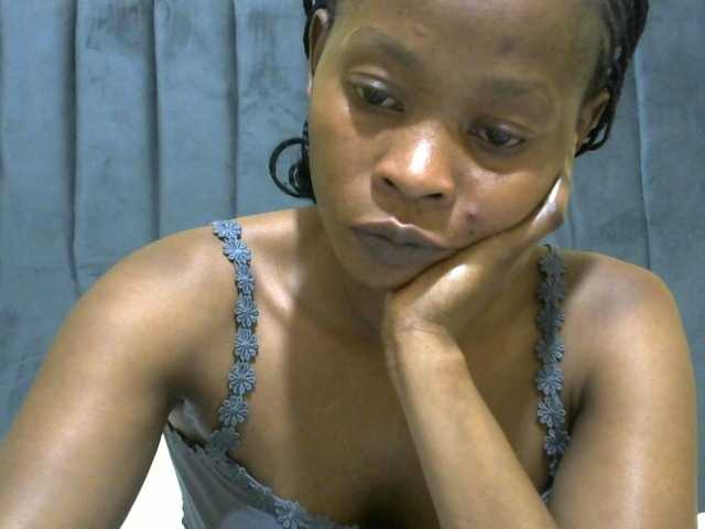 PrettyAlianah live cam on BongaCams