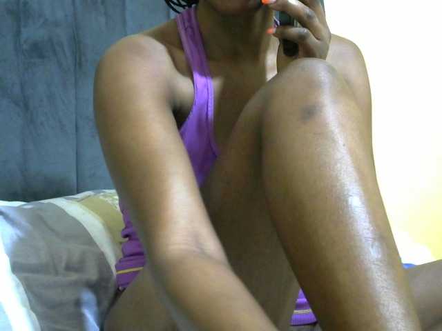 PrettyAlianah live cam on BongaCams