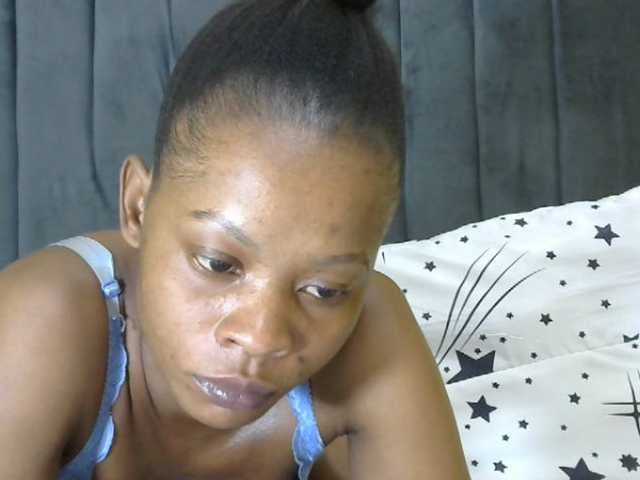 PrettyAlianah live cam on BongaCams