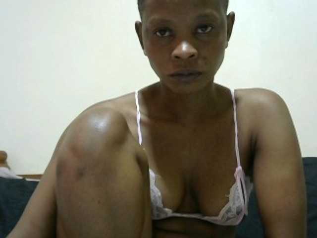PrettyAlianah live cam on BongaCams