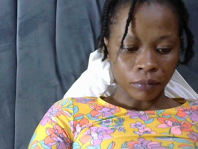 PrettyAlianah live cam on BongaCams