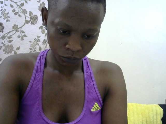 PrettyAlianah live cam on BongaCams