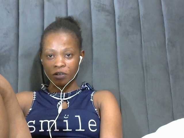 PrettyAlianah live cam on BongaCams
