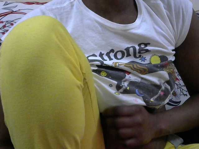 PrettyAlianah live cam on BongaCams