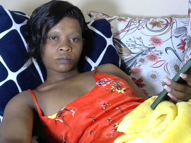 PrettyAlianah live cam on BongaCams