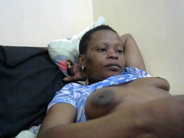 PrettyAlianah live cam on BongaCams