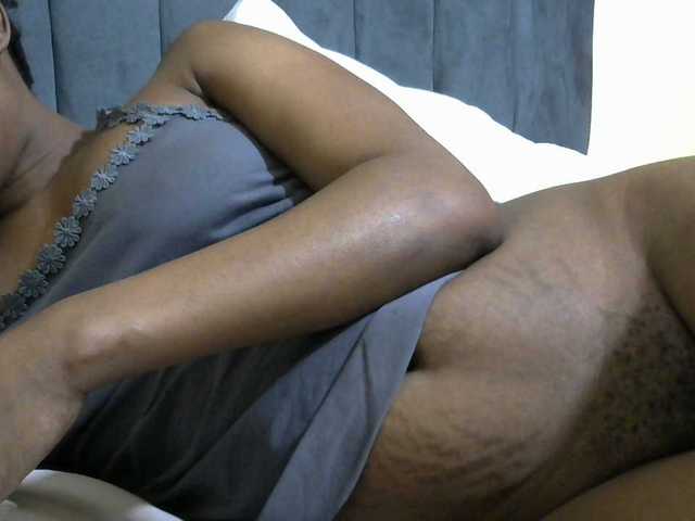 PrettyAlianah live cam on BongaCams
