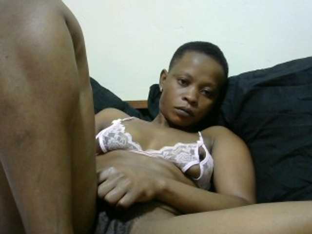 PrettyAlianah live cam on BongaCams