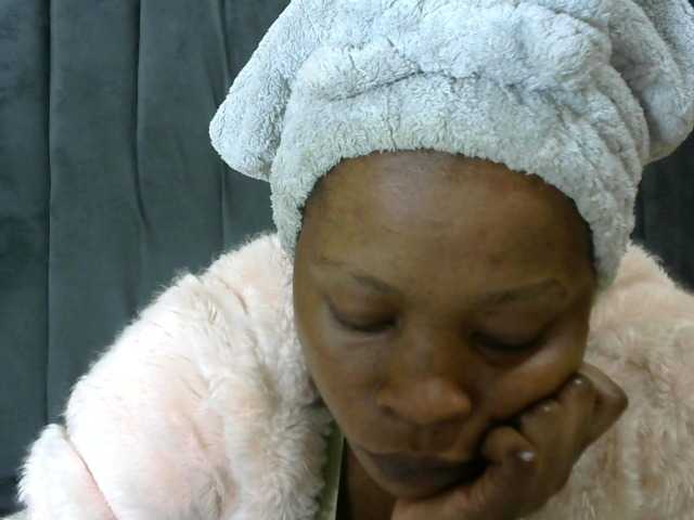 PrettyAlianah live cam on BongaCams
