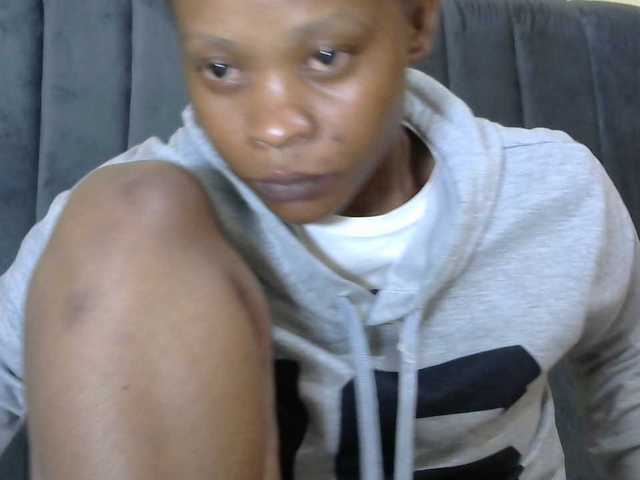 PrettyAlianah live cam on BongaCams