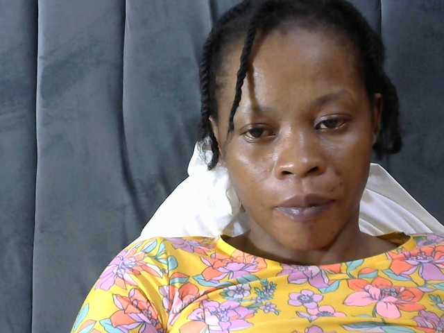 PrettyAlianah live webcam show