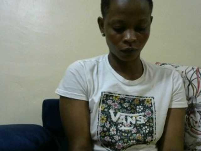 PrettyAlianah live cam on BongaCams