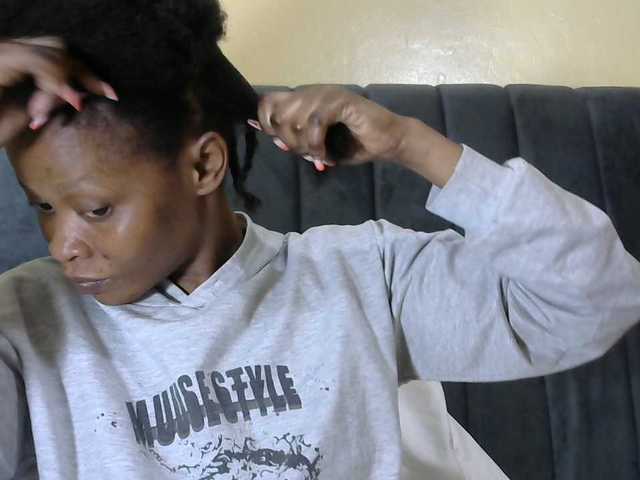 PrettyAlianah live cam on BongaCams