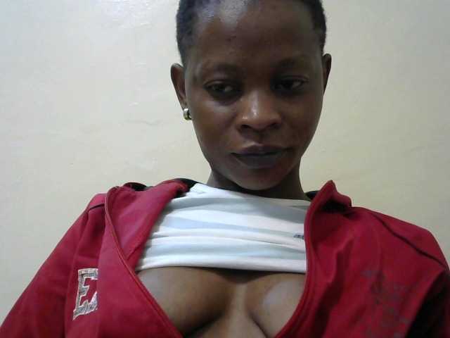 PrettyAlianah live cam on BongaCams