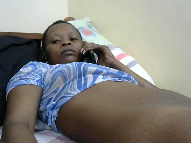 PrettyAlianah live cam on BongaCams