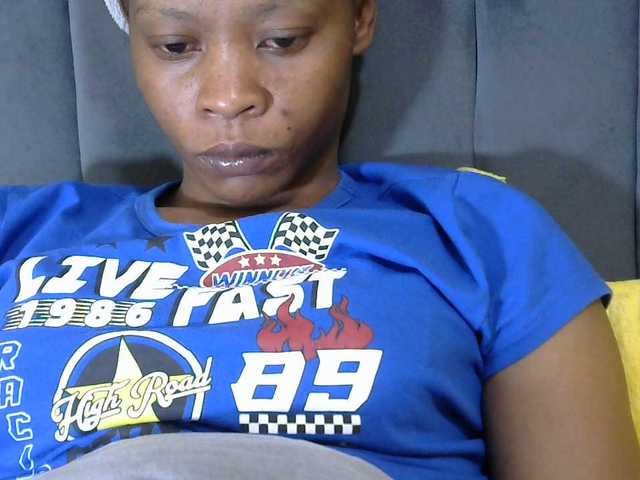 PrettyAlianah live cam on BongaCams