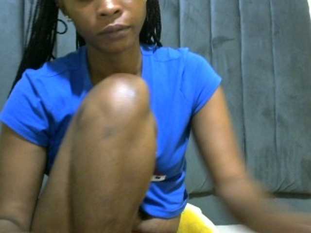 PrettyAlianah live cam on BongaCams