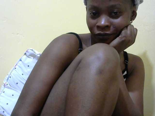 PrettyAlianah live cam on BongaCams