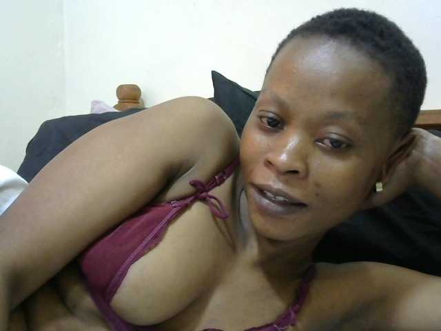 PrettyAlianah live cam on BongaCams