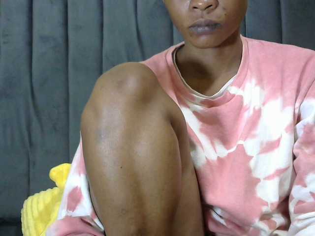 PrettyAlianah live cam on BongaCams