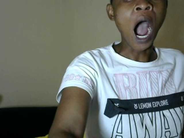 PrettyAlianah live cam on BongaCams