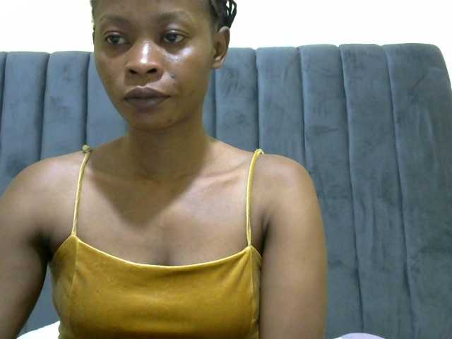 PrettyAlianah live cam on BongaCams