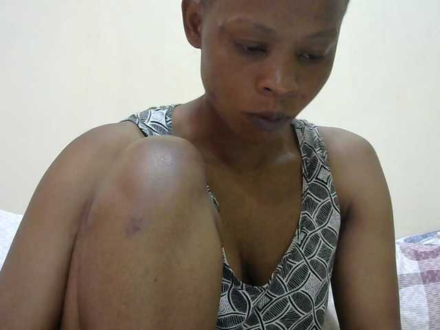 PrettyAlianah live cam on BongaCams