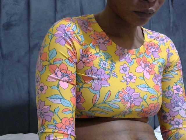 PrettyAlianah live webcam show