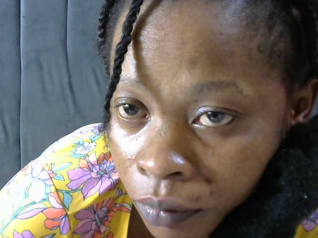PrettyAlianah live webcam show