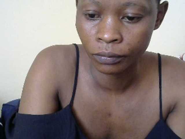 PrettyAlianah live cam on BongaCams