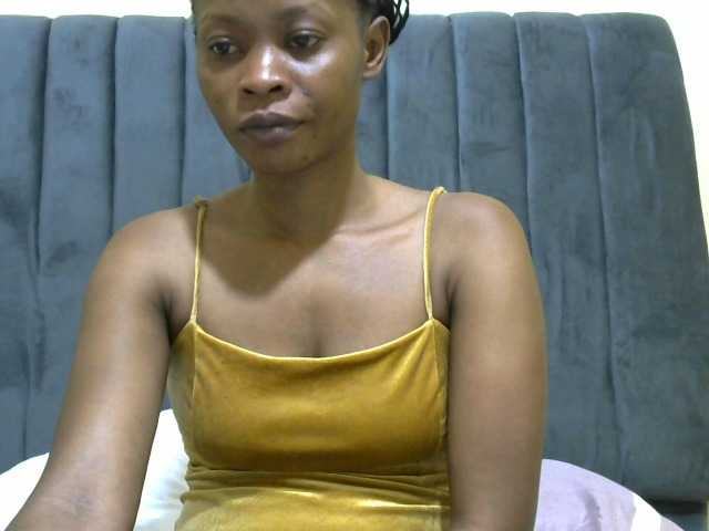 PrettyAlianah live cam on BongaCams