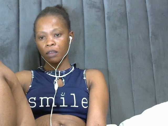 PrettyAlianah live cam on BongaCams