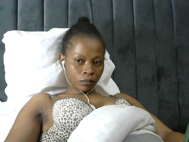 PrettyAlianah live cam on BongaCams