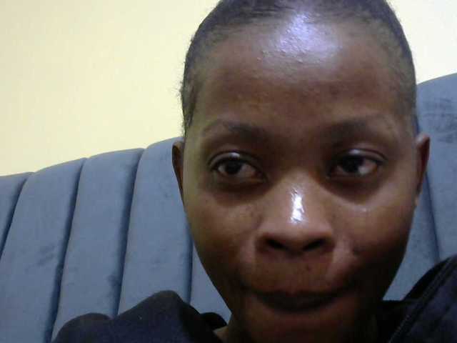 PrettyAlianah live cam on BongaCams