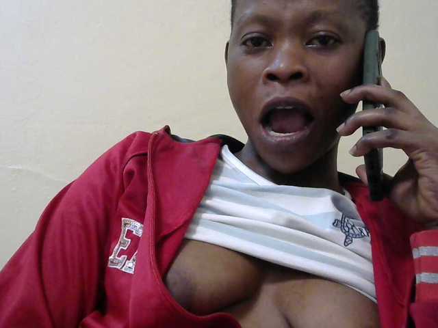 PrettyAlianah live cam on BongaCams
