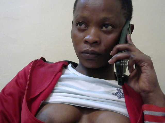 PrettyAlianah live cam on BongaCams