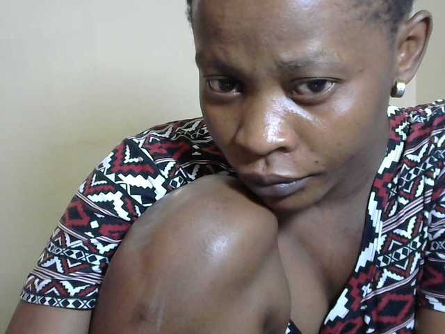 PrettyAlianah live cam on BongaCams