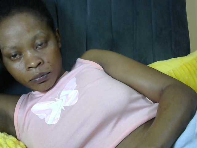 PrettyAlianah live cam on BongaCams