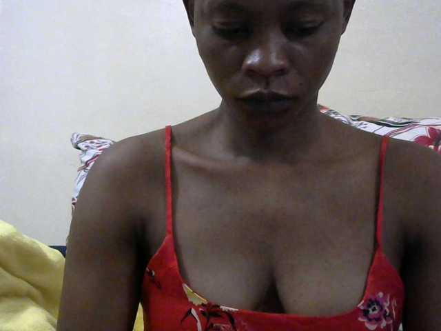 PrettyAlianah live cam on BongaCams