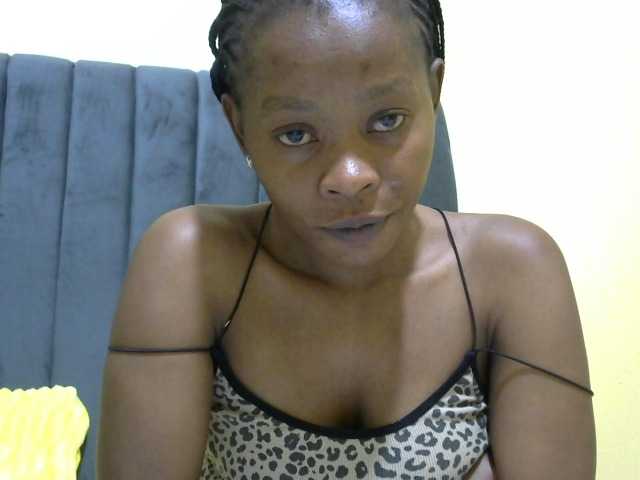 PrettyAlianah live cam on BongaCams