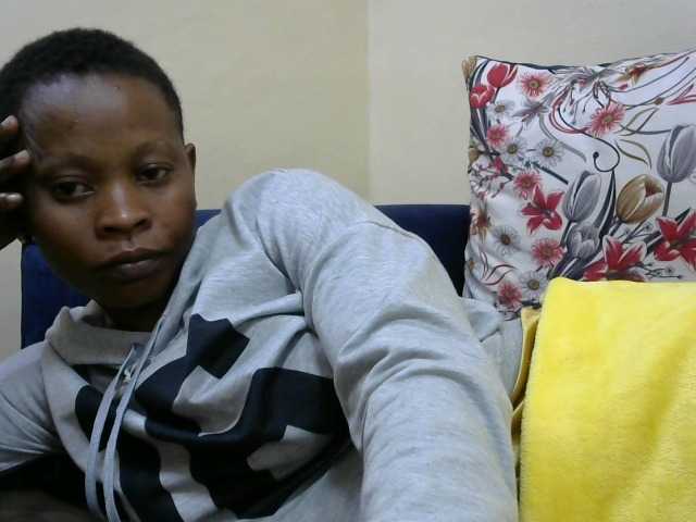 PrettyAlianah live cam on BongaCams