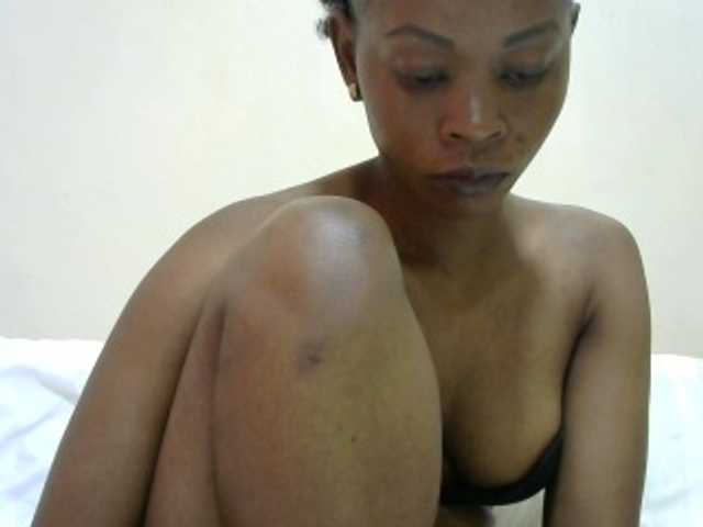 PrettyAlianah live cam on BongaCams