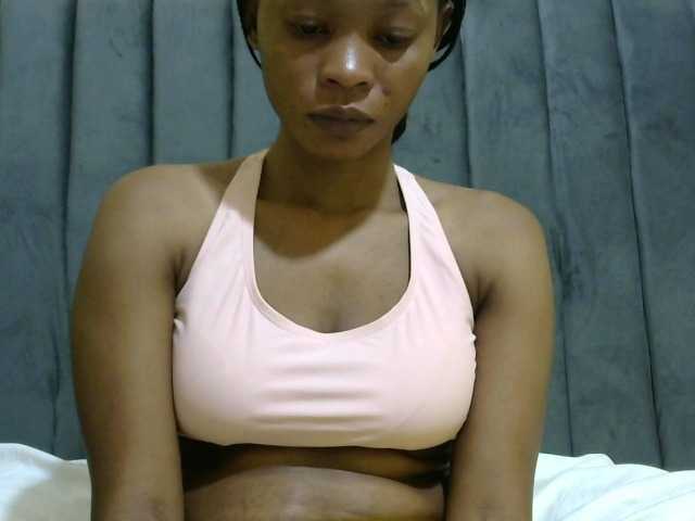 PrettyAlianah live cam on BongaCams