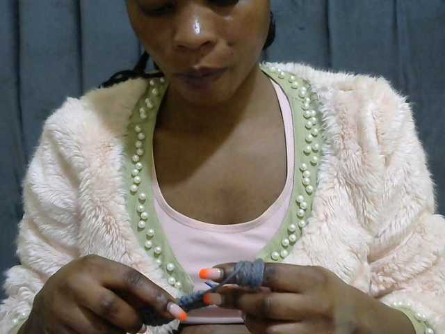 PrettyAlianah live cam on BongaCams