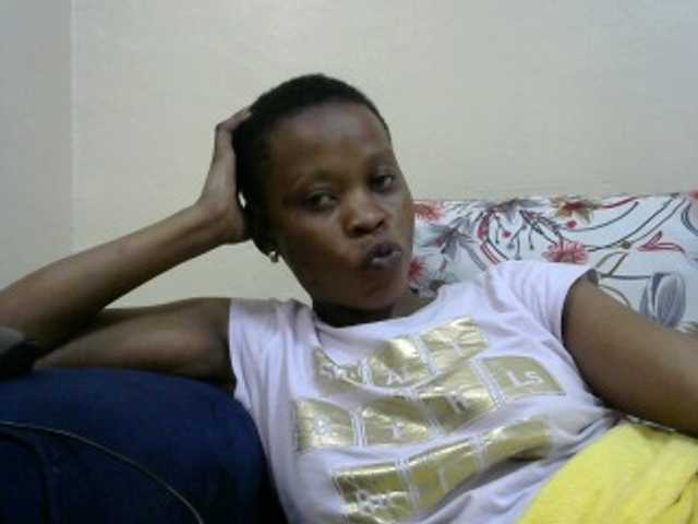 PrettyAlianah live cam on BongaCams