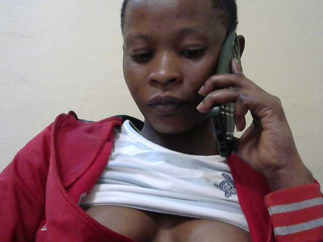 PrettyAlianah live cam on BongaCams