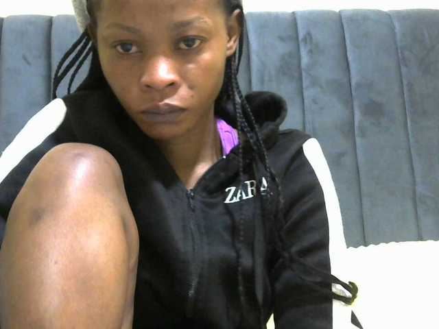 PrettyAlianah live cam on BongaCams