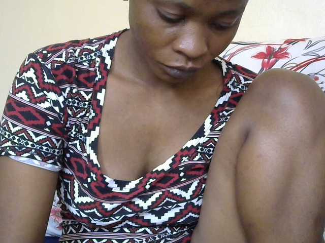 PrettyAlianah live cam on BongaCams