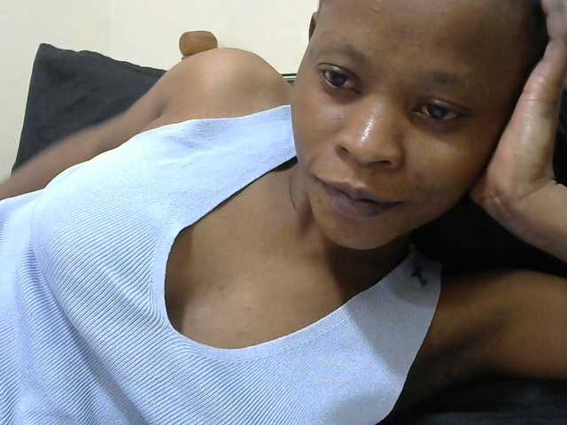 PrettyAlianah live cam on BongaCams