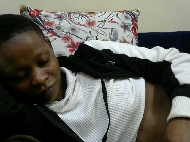 PrettyAlianah live cam on BongaCams